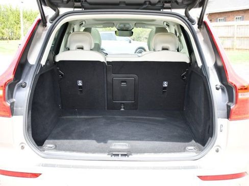 Certified 2023 Volvo XC60 B5 Core w/ Climate Package AWD/4WD image 21