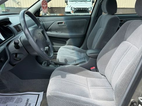Used 2000 Toyota Camry LE FWD image 17