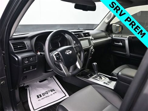 Used 2018 Toyota 4Runner SR5 Premium image 7