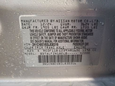 Used 2025 Nissan Versa SV FWD image 33