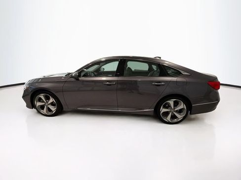 Used 2019 Honda Accord Touring image 4