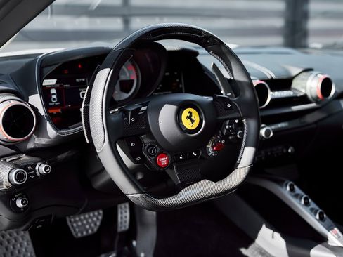 Used 2019 Ferrari 812 Superfast image 34