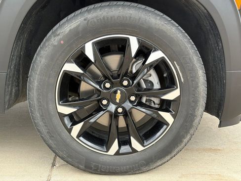 Used 2023 Chevrolet TrailBlazer LT FWD image 10