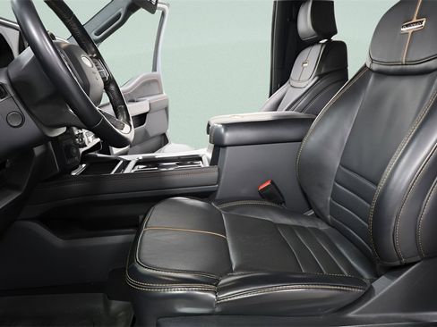 Used 2024 Ford F350 Platinum w/ FX4 Off-Road Package image 21