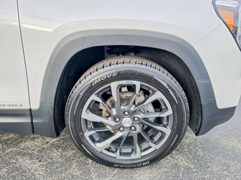 Used 2022 GMC Terrain SLT w/ Infotainment Package II image 13