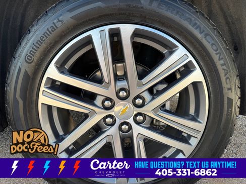 Used 2023 Chevrolet Traverse High Country FWD image 37