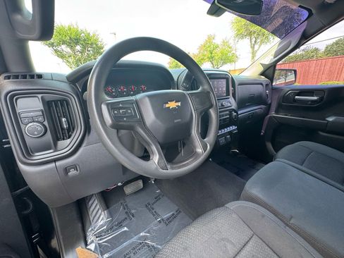 Used 2021 Chevrolet Silverado 1500 Custom image 21