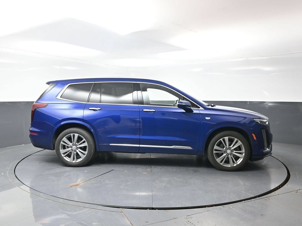 Used 2023 Cadillac XT6 Premium Luxury w/ Platinum Package AWD/4WD image 4