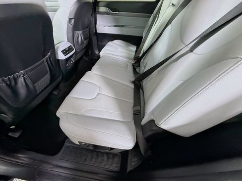 Used 2022 Hyundai Palisade SEL w/ 8P Bench Seat Package AWD/4WD image 28