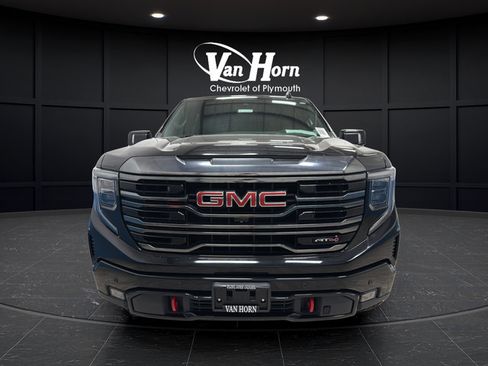 Used 2023 GMC Sierra 1500 AT4 w/ AT4 Premium Package AWD/4WD image 2