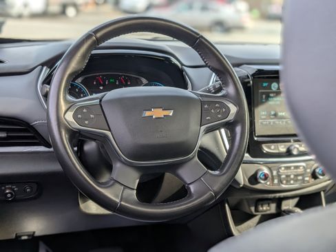 Used 2019 Chevrolet Traverse LT w/ LT Premium Package image 16