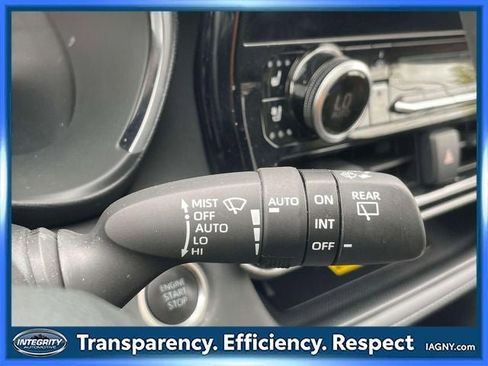 Used 2024 Toyota Highlander Platinum FWD image 26