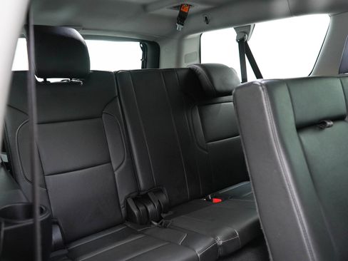 Used 2020 Chevrolet Suburban LT AWD/4WD image 13