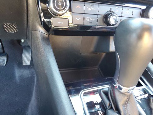 Used 2023 Jeep Compass Latitude image 23