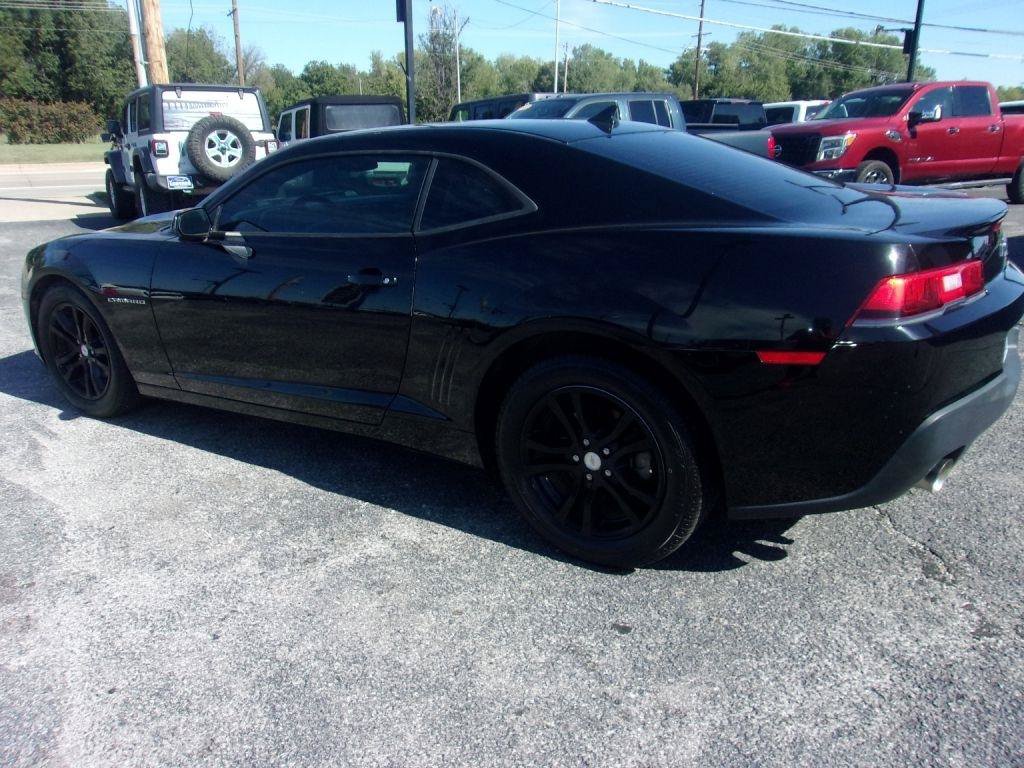 Used 2015 Chevrolet Camaro LS RWD image 3