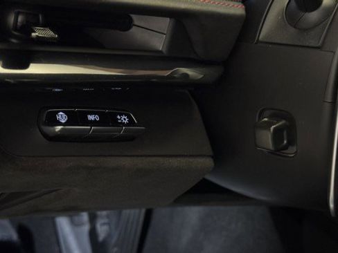 Used 2023 Chevrolet Corvette 3LT w/ Z51 Performance Package image 11