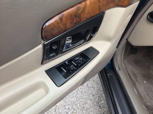 Used 1994 Cadillac Eldorado FWD image 10