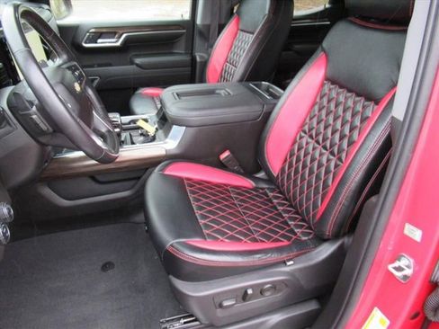 Used 2022 Chevrolet Silverado 1500 LT w/ Protection Package RWD image 15