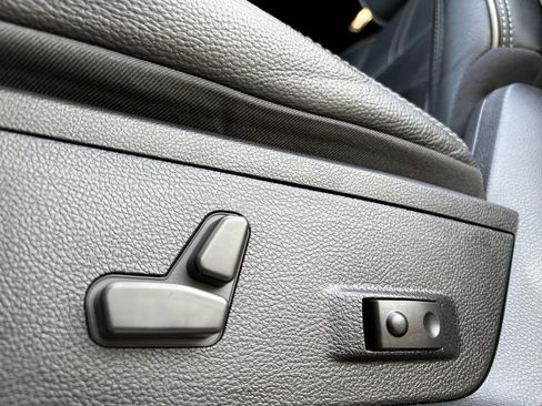 Used 2023 RAM 2500 Limited image 13