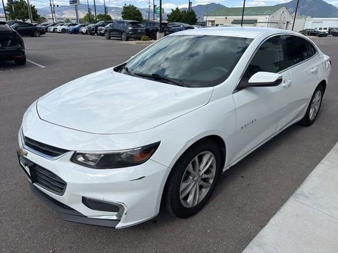 Used 2016 Chevrolet Malibu LT FWD image 3