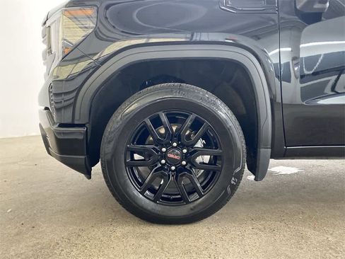 Used 2023 GMC Sierra 1500 Elevation image 10