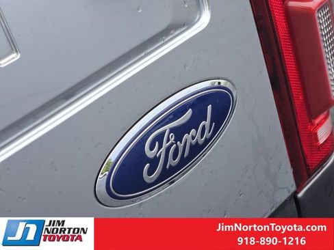 Used 2017 Ford F150 Platinum w/ Equipment Group 701A Luxury AWD/4WD image 12