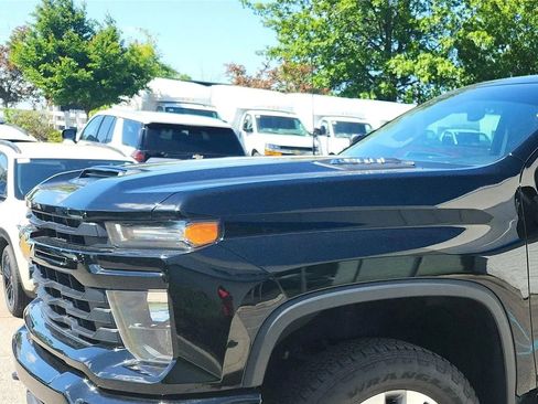 Used 2024 Chevrolet Silverado 2500 Custom w/ Custom Value Package AWD/4WD image 3