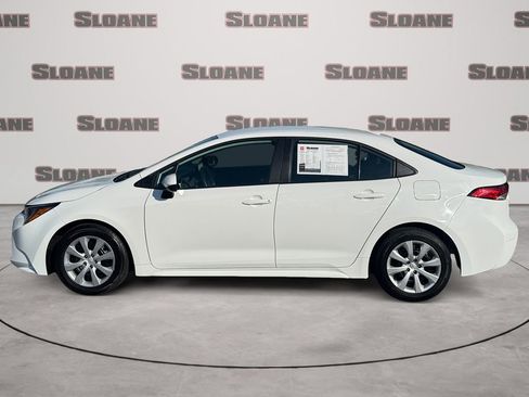 Used 2024 Toyota Corolla LE FWD image 2
