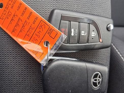 Used 2024 Toyota Corolla LE FWD image 19