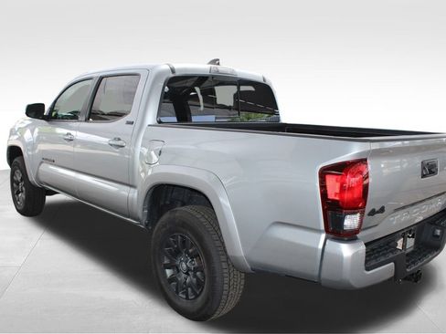Certified 2023 Toyota Tacoma SR5 w/ Technology Package AWD/4WD image 12