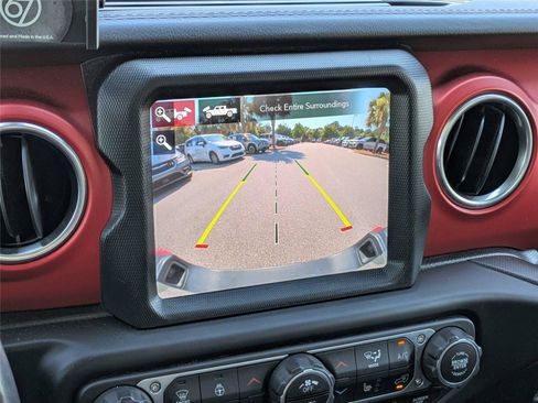 Used 2020 Jeep Gladiator Rubicon AWD/4WD image 23