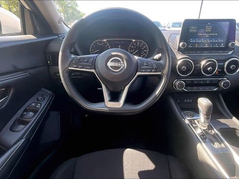 Used 2025 Nissan Sentra SV FWD image 7
