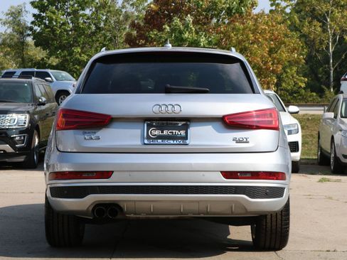 Used 2016 Audi Q3 2.0T Prestige w/ Prestige Package AWD/4WD image 12