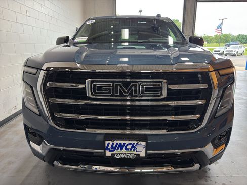 New 2026 GMC Yukon Elevation w/ Elevation Premium Package AWD/4WD image 8