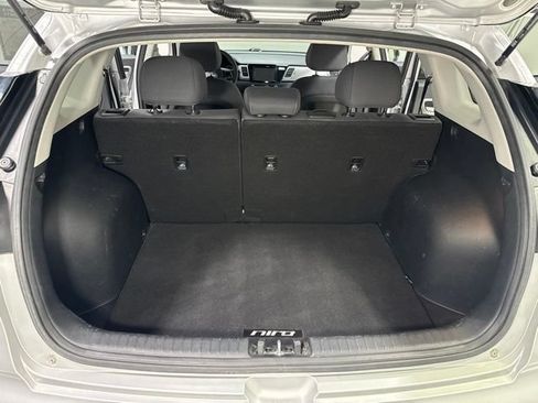Used 2018 Kia Niro FE FWD image 25