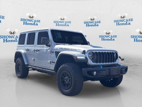 Used 2023 Jeep Wrangler Unlimited Rubicon 4xe AWD/4WD image 10
