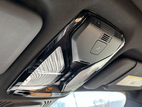 Used 2019 BMW X5 xDrive40i w/ M Sport Package image 28