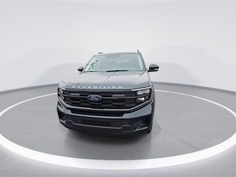 New 2025 Ford Expedition Max Active image 3
