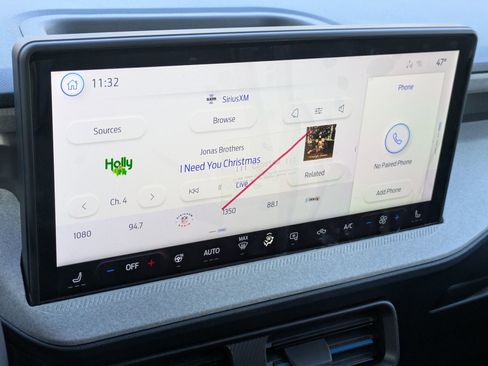 New 2025 Ford Maverick XLT w/ XLT Luxury Package image 17