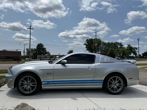 Used 2014 Ford Mustang GT w/ Electronics Package RWD image 2