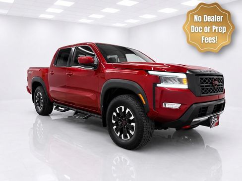 Used 2023 Nissan Frontier PRO-4X w/ Technology Package AWD/4WD image 2