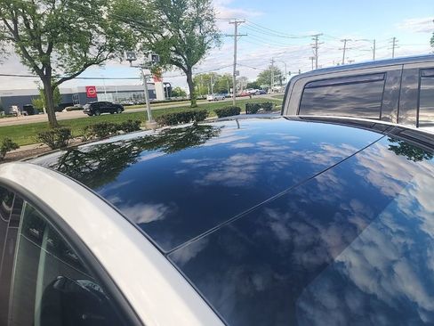 Used 2023 Tesla Model Y Long Range AWD/4WD image 2