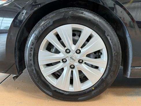 Used 2023 Nissan Sentra S FWD image 7
