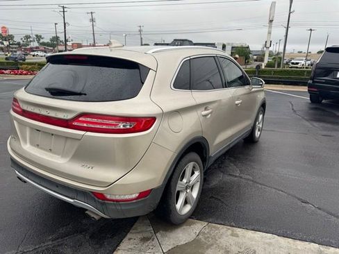 Used 2017 Lincoln MKC Premiere FWD image 5