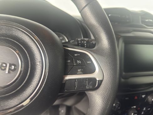 Used 2018 Jeep Renegade Sport w/ Power & Air Group image 21