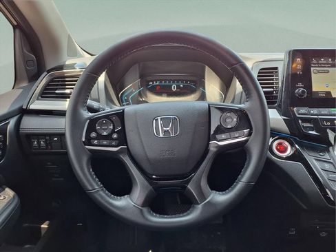 Used 2023 Honda Odyssey Touring image 18