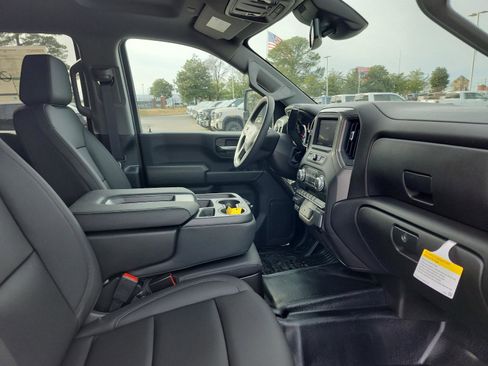 New 2026 GMC Sierra 2500 Pro image 7