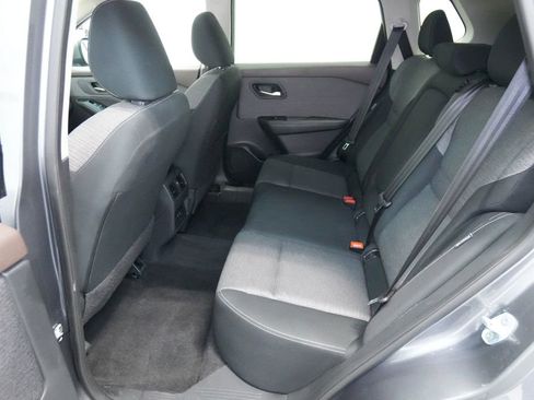 Used 2023 Nissan Rogue SV image 16