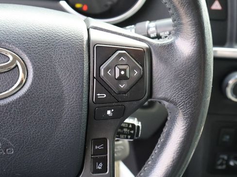 Used 2019 Toyota Sequoia Platinum AWD/4WD image 32