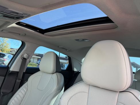 Used 2023 Hyundai Elantra Limited w/ Cargo Package image 20